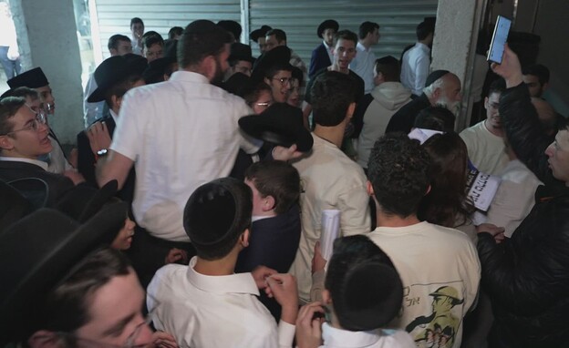 התפרעות בפעילות בעד גיוס בבני ברק