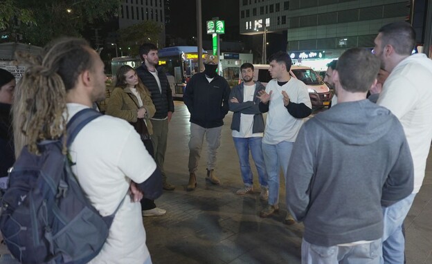 יונתן שלו מתדרך פעילים בבני ברק