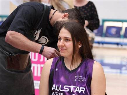 וטורי, מחווה מרגשת ומיוחדת (אביחי הראל) (צילום: ספורט 5)