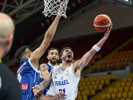 ניצחון מוחץ בלימאסול (איגוד הכדורסל) (צילום: ספורט 5)