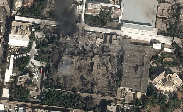 המתחם של ח'אמנאי לאחר שהפוצץ הבוקר