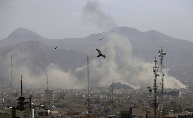 החשש בצמרת האיראנית מהתעצמות התקיפות
