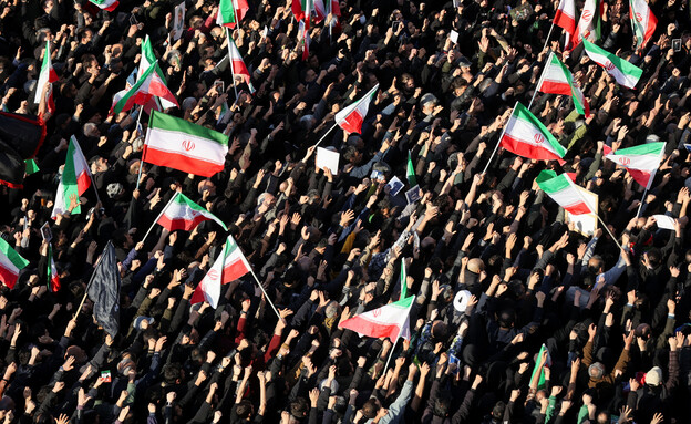 תומכי המשטר באיראן בקריאות נקמה על מותו של האיתללוה ח'אמנאי