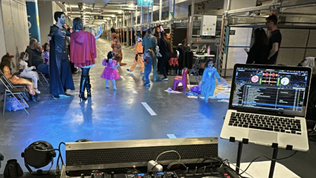 מסיבת פורים במקלט מסיבת פורים במקלט