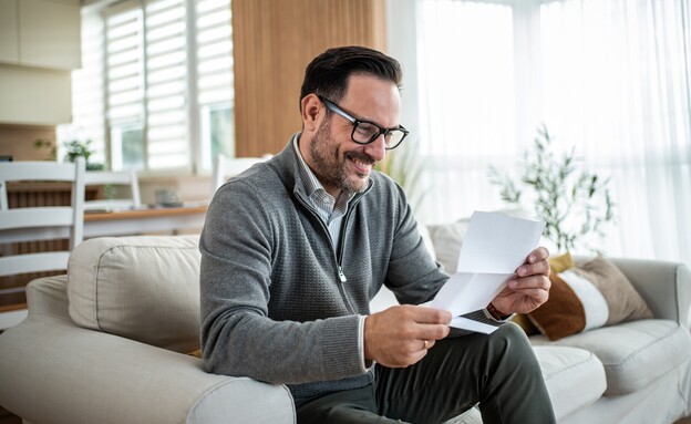 גבר שמח (צילום: shutterstock, ap)