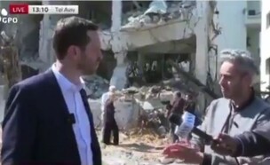 הכתב הבריטי סקנדר קרמני ודובר במשרד החוץ הישראלי