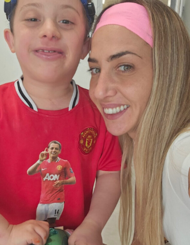 חן דריקס והתלמיד שלה חן דריקס והתלמיד שלה