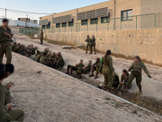 ללא מיגון, באמצע מתקפה: תמונת החיילים שעוררה זעם