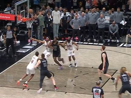 צפו. „וולף נולד אתמול? זה לא חוקי”