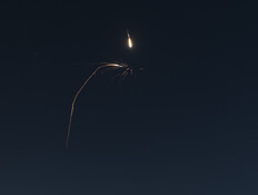 לראשונה במלחמה: חיזבאללה שיגר רקטות למרכז