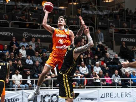 מרגיש בנוח (FIBA) (צילום: ספורט 5)