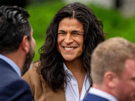 כיכב ב”טד לאסו” – וחזר לשחק כדורגל