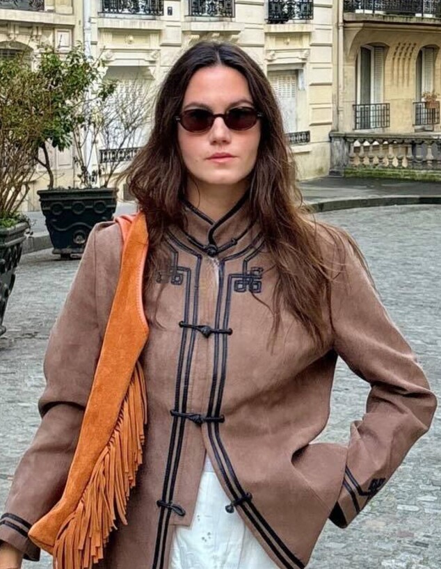 סניקרס סאטן