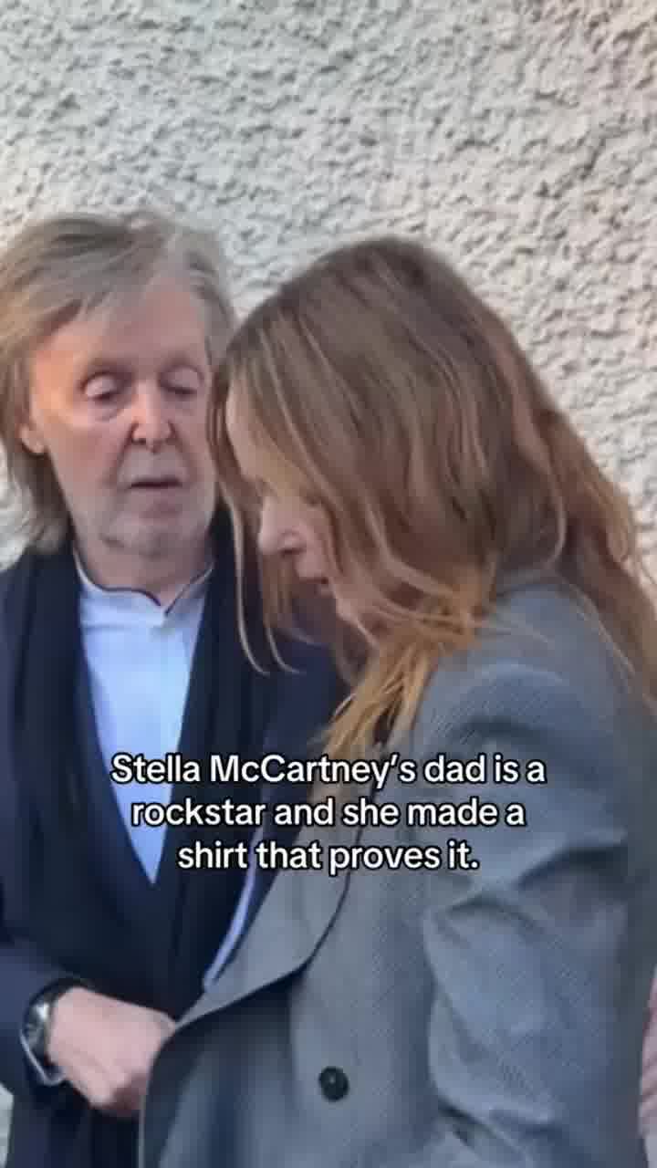 מעצבת האופנה סטלה מקרטני הציגה היום את קולקציית סתיו חורף 26/27 בפריז. אבא פול בא לפרגן 