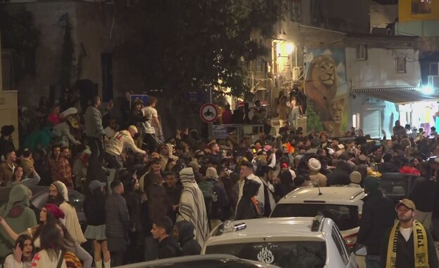 מסיבת פורים בשכונת נחלאות בירושלים, בניגוד להנחיות מסיבת פורים בשכונת נחלאות בירושלים, בניגוד להנחיות