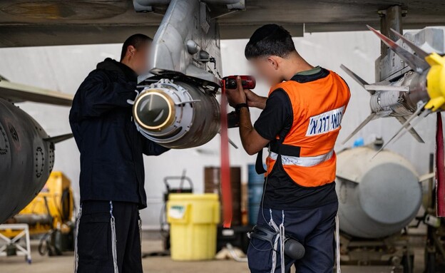 חיילי "הדת"ק החרדי" במערך הטכני בחיל האוויר