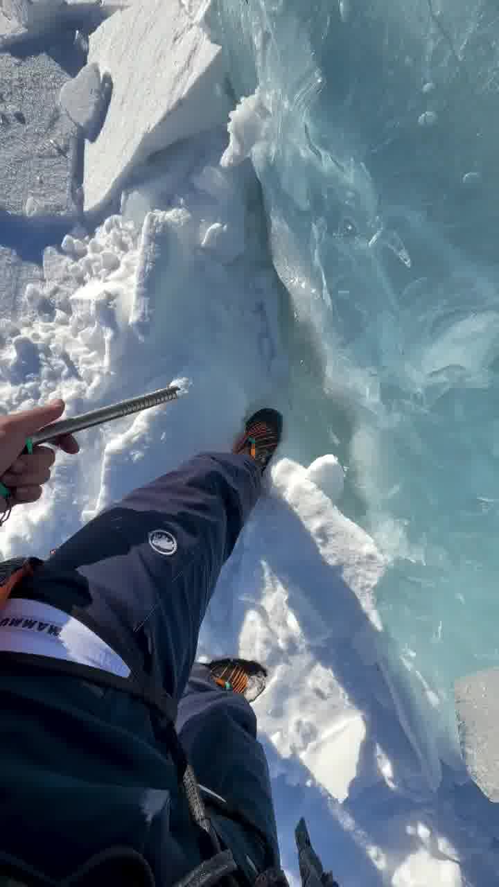 קרח בן מיליון שנה... בואו נעשה בו חור