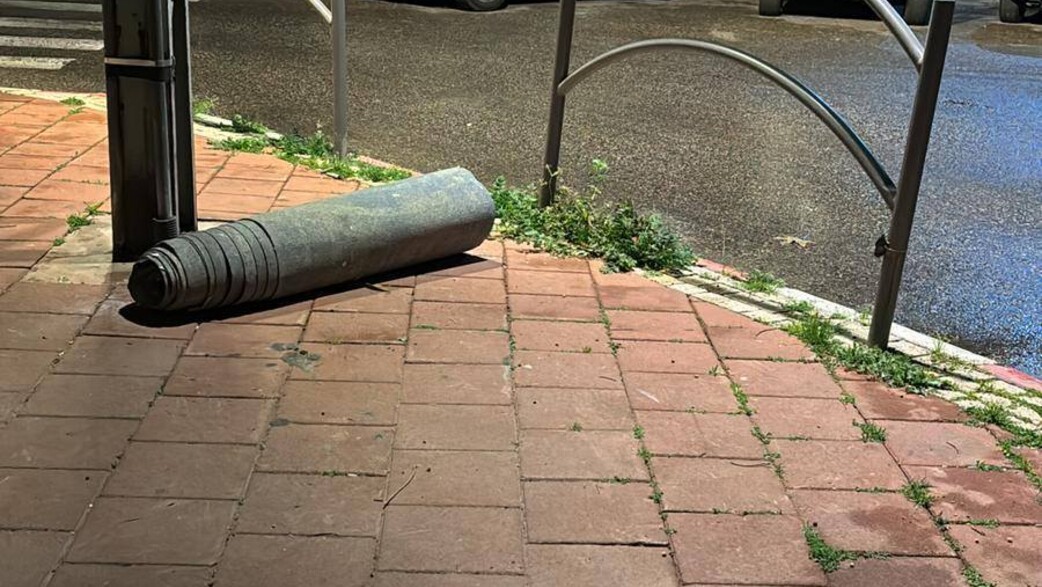 שטיח פרסי שנראה כמו טיל