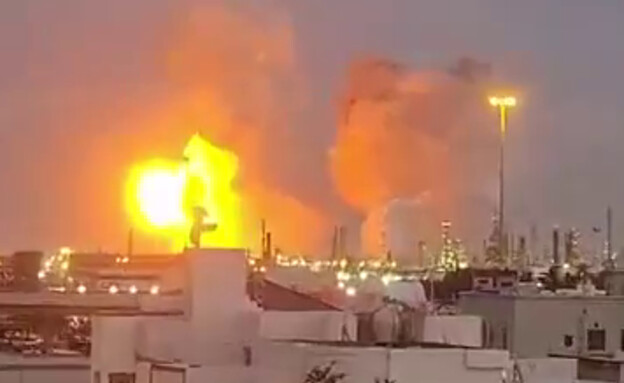 איראן תקפה את מתקני הנפט בבחריין