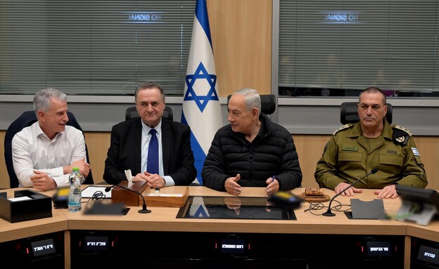 רה"מ בנימין נתניהו בדיון ביטחוני עם שר הביטחון, הרמטכ"ל וראש המוסד