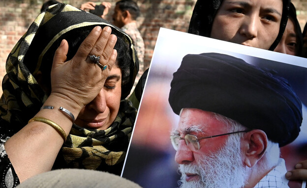 מפגינים בהודו אחרי חיסול ח'אמנאי (צילום: Ishant Chauhan/Hindustan Times via Getty Images)