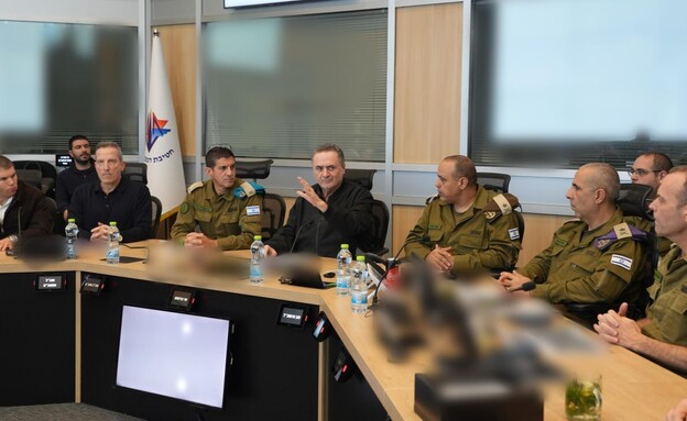 שר הביטחון ישראל כ"ץ בהערכת מצב בבור