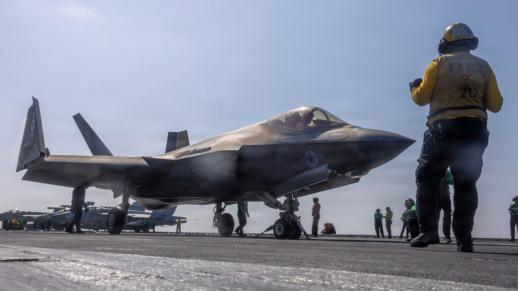 מטוסי F-35 על נושאת המטוסים אברהם לינקולן, 28.2.2026