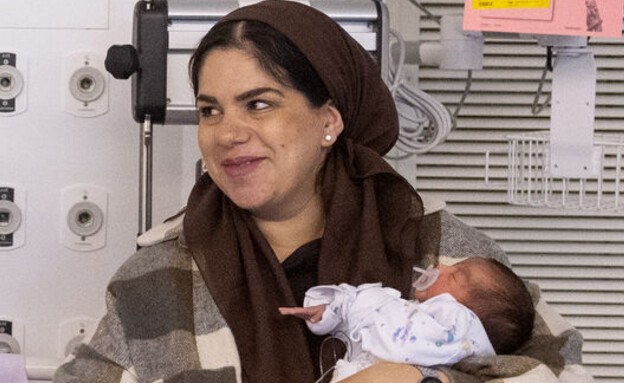 הורים בפגייה התת קרקעית בבית החולים שערי צדק בירושלים