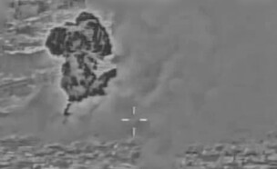 הפצצת הבונקר של ח'אמנאי (צילום: דובר צה"ל)