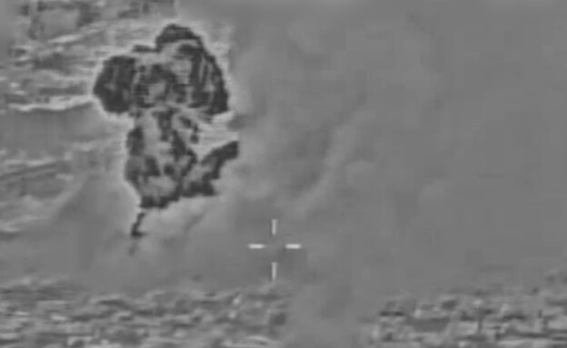 הפצצת הבונקר של ח'אמנאי (צילום: דובר צה"ל)