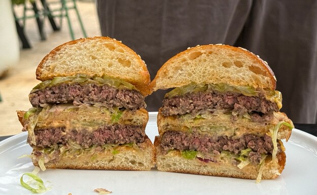 המבורגרים ששוברים את המוסכמות. טוסום מודיעין