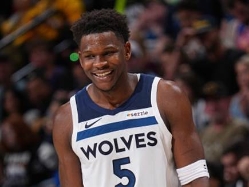 "אולי אנסה להיות רסיבר". אדוורדס (GETTY) (צילום: ספורט 5)