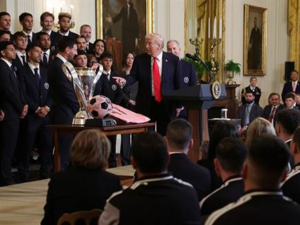 טראמפ ומסי. חגיגה בבית הלבן (Alex Wong/Getty Images) (צילום: ספורט 5)