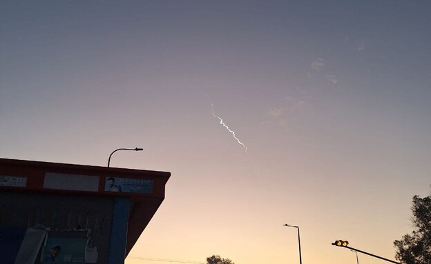 תיעוד מהירי מאיראן לעבר הדרום