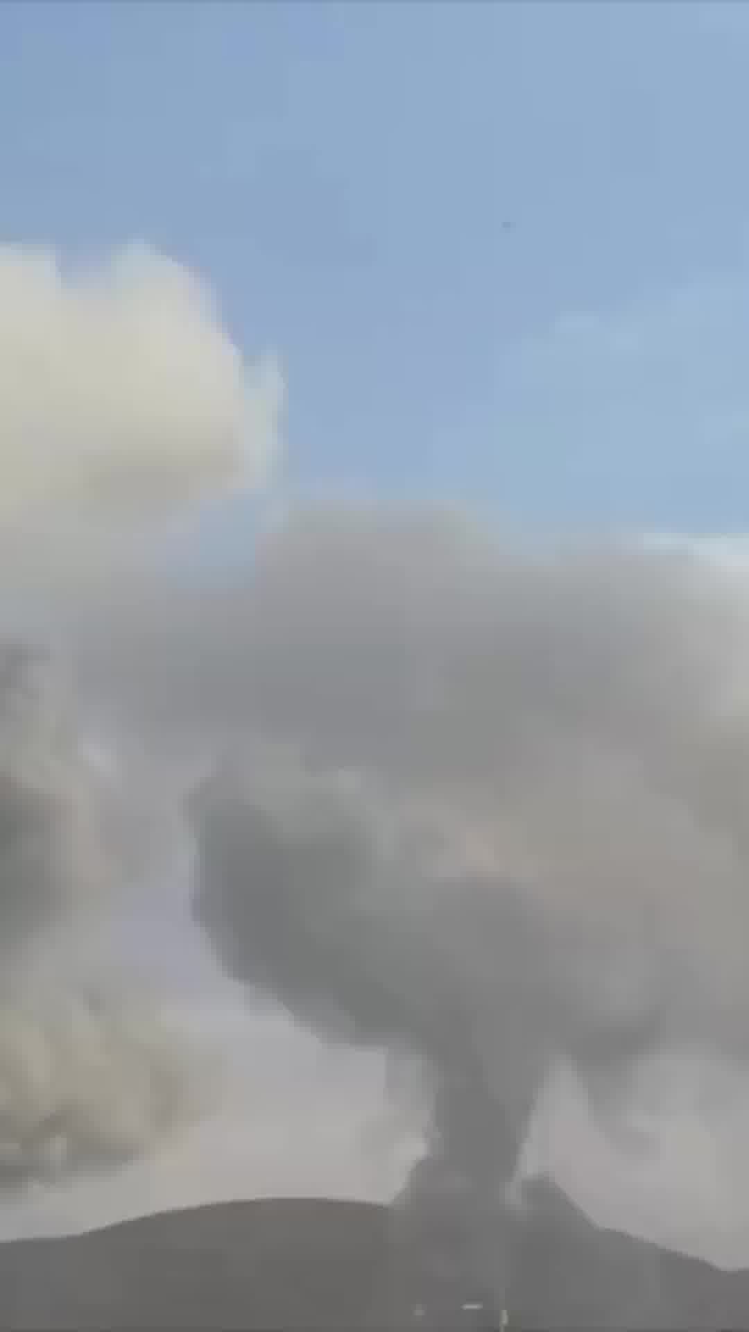 שלושה ענני עשן גדולים: תיעוד תקיפות בונקרים באספהאן