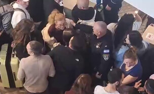 כאוס בשדה התעופה בן גוריון (צילום: לפי סעיף 27 א')