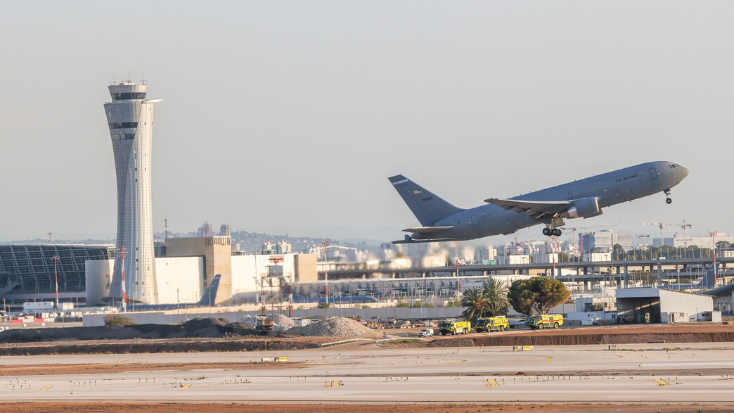 נמל התעופה בן גוריון, נתב"ג, מבצע "שאגת הארי" מלחמ
