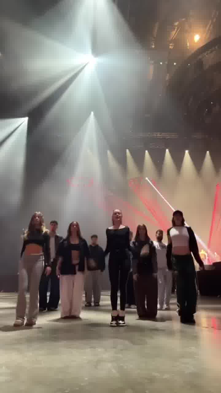 השפעות המסיבה של וויז: עדן גולן לא יכולה להפסיק לשמוע את אבבא