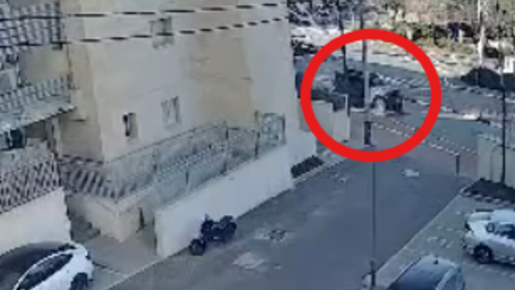 החוגגים זרקו גחלים על גג ג'יפ הרוביקון וגרמו נזק 