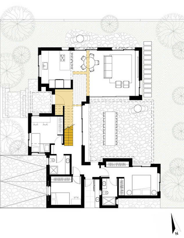 שרון ברקת, קומת קרקע