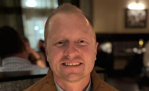 ג׳ייסון יוז, המורה שנהרג (צילום: facebook)