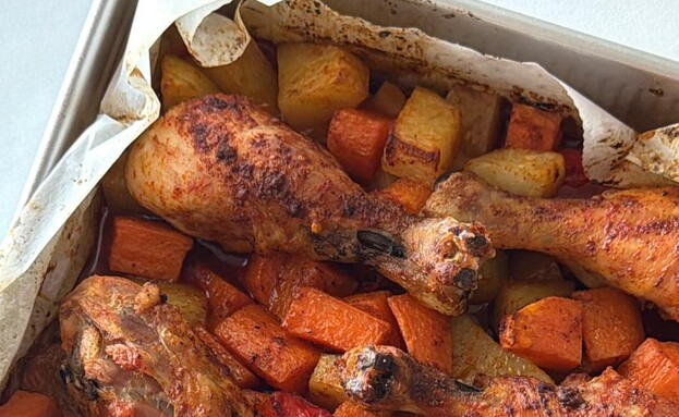 עוף עם בטטה ותפוחי אדמה בתנור