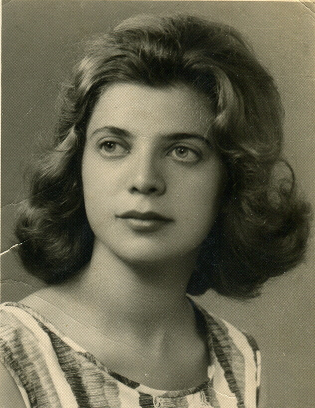 אירה בצעירותה