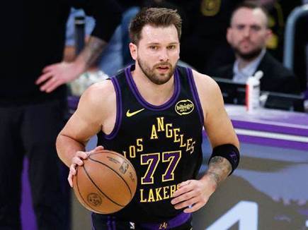 לוקה דונצ'יץ'. הראש לא רק בכדורסל (GETTY) (צילום: ספורט 5)