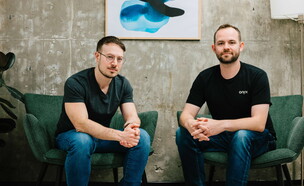 מקסים בר קוגן וגיל אלבז  (צילום: נתנאל טוביאס )