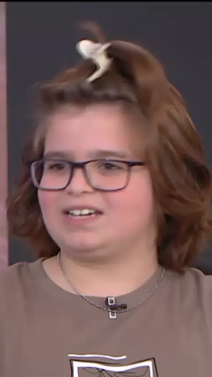 מי זה שמה באולפן? אחרי שיר הכטב"ם שכבש את הרשת, ניר קריגל בן ה-11 מלמד את גלית ואילנית את התנועות