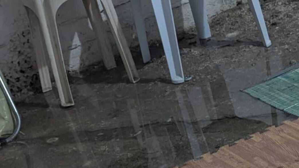 המקלט המוצף בבניין של אורנה (שם בדוי) בירושלים