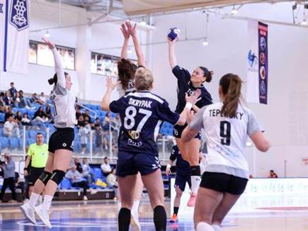 (הדר ואן קולא, איגוד הכדוריד) (צילום: ספורט 5)