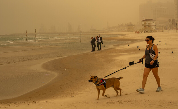 אובך כבד בתל אביב (צילום: פלאש 90)