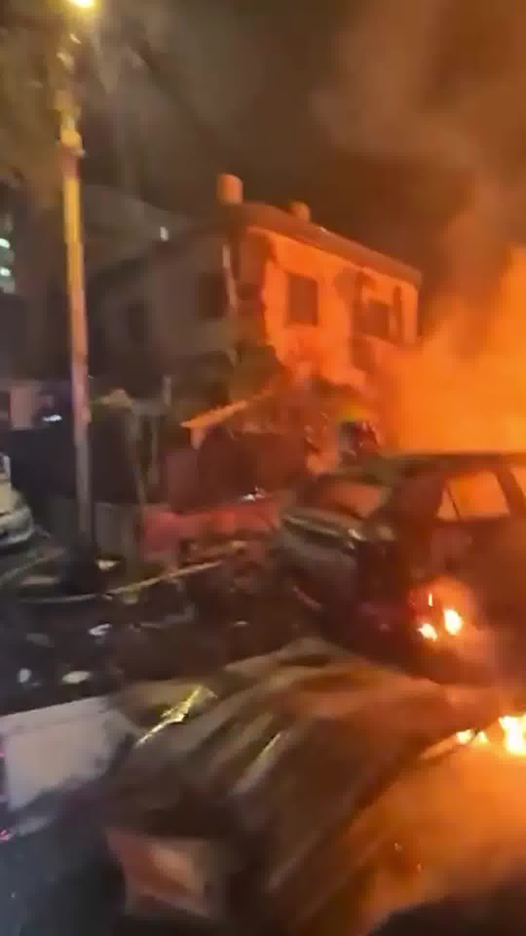 תיעוד מלב הזירה: הבית נשרף כליל חוץ מהממ"ד 